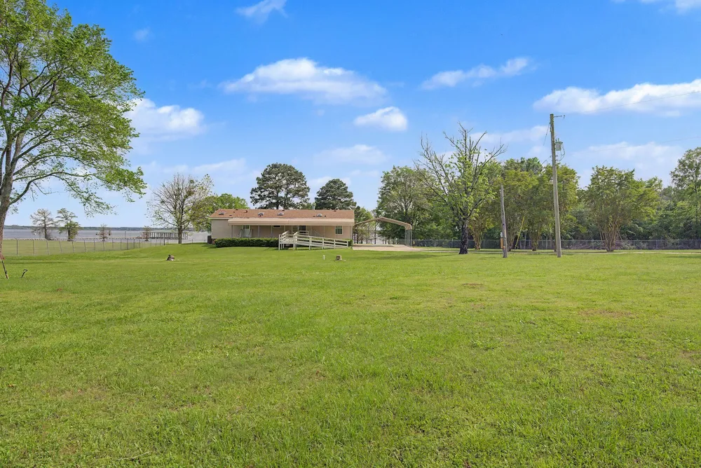 9747 Mathieu Street Oil City, LA 71061
