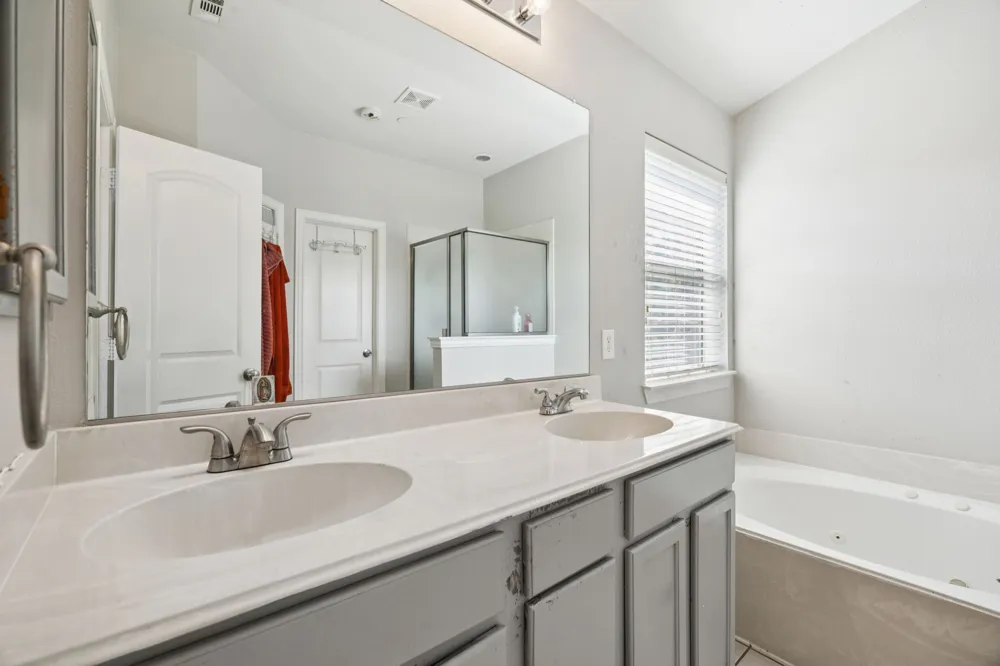 2564 Chambers Drive Lewisville, TX 75067