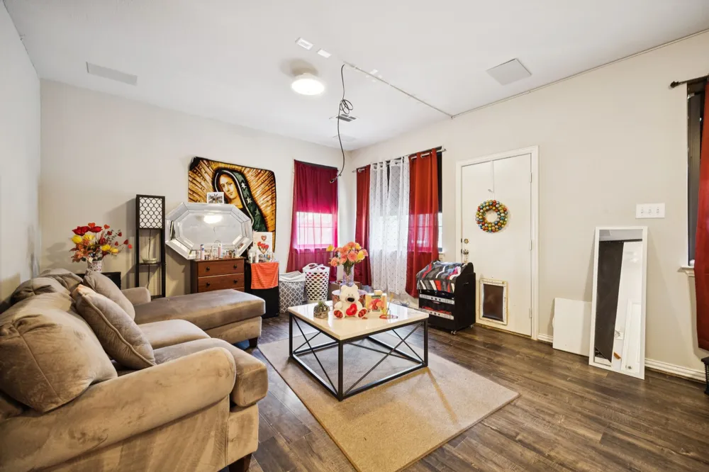 2564 Chambers Drive Lewisville, TX 75067