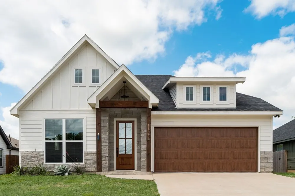 109 Vaughn Meadows Drive Tom Bean, TX 75491