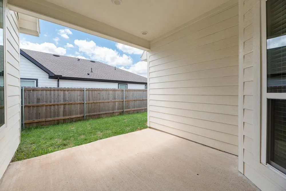 109 Vaughn Meadows Drive Tom Bean, TX 75491
