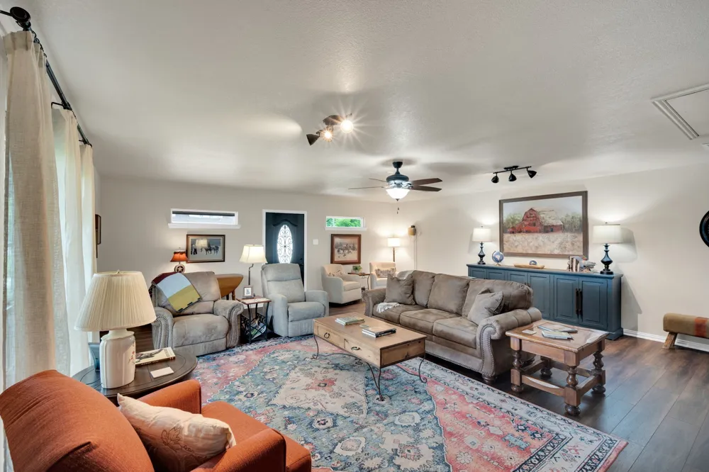 502 Main Street Maypearl, TX 76064