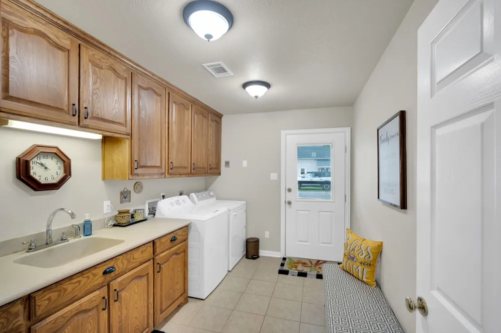 502 Main Street Maypearl, TX 76064