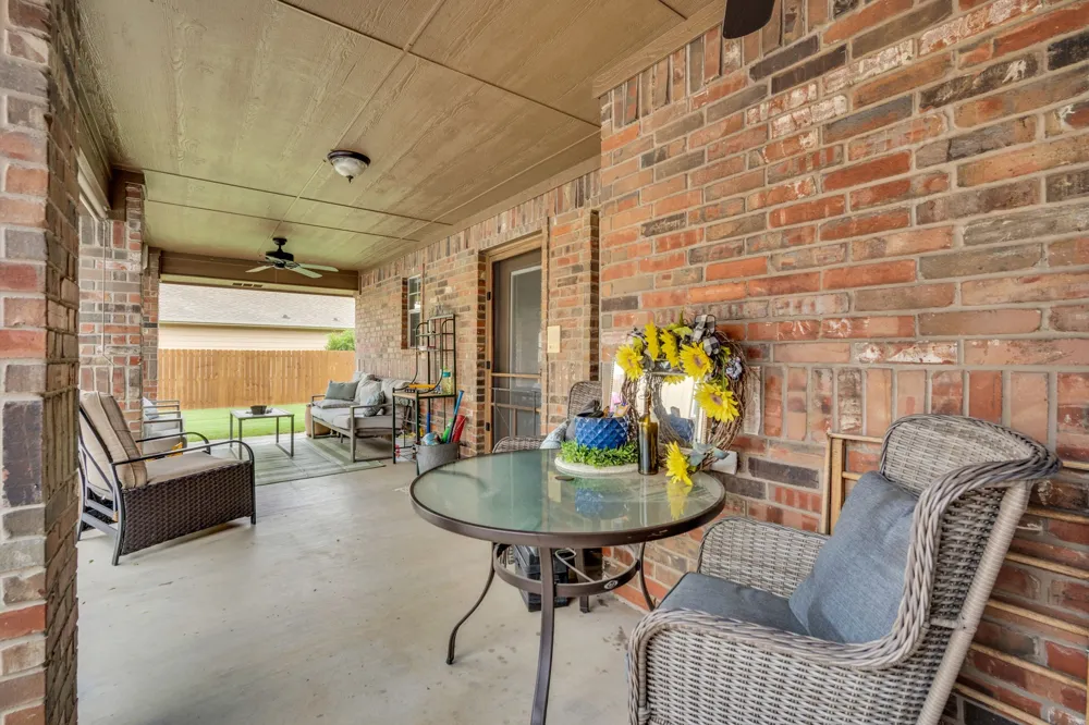 502 Main Street Maypearl, TX 76064