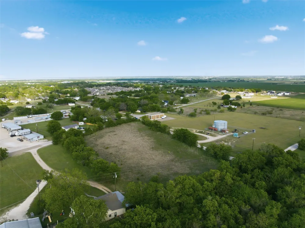 Randy Dr. Woodway, TX 76712