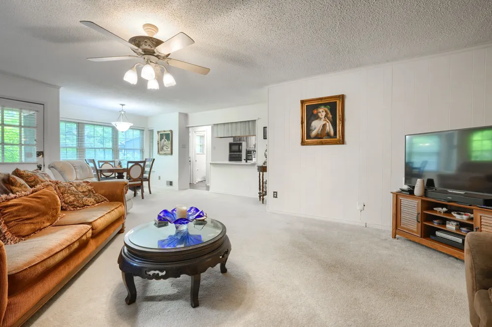 8226 Hunnicut Road Dallas, TX 75228