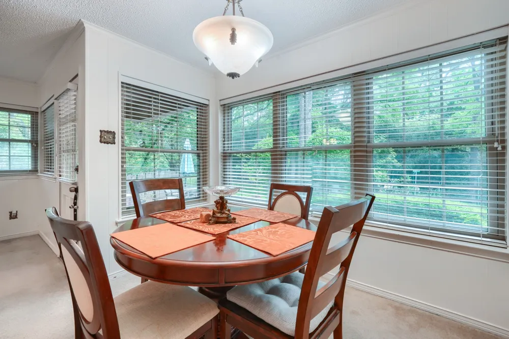 8226 Hunnicut Road Dallas, TX 75228