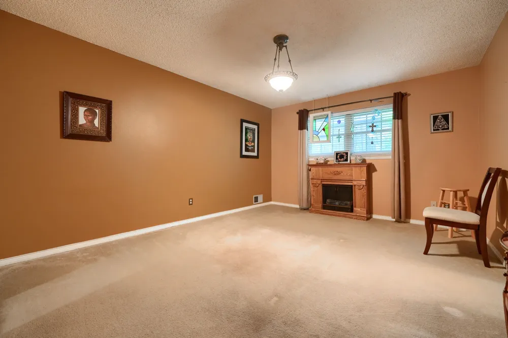 8226 Hunnicut Road Dallas, TX 75228