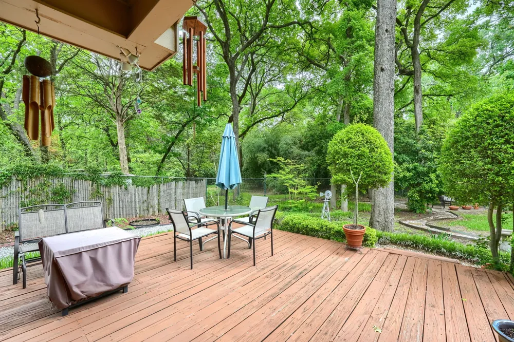 8226 Hunnicut Road Dallas, TX 75228