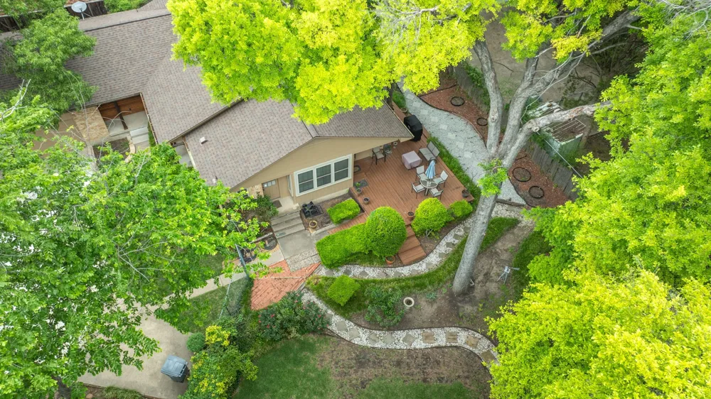 8226 Hunnicut Road Dallas, TX 75228