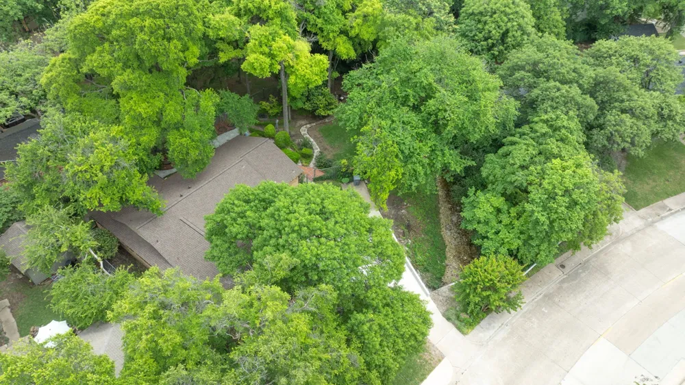 8226 Hunnicut Road Dallas, TX 75228