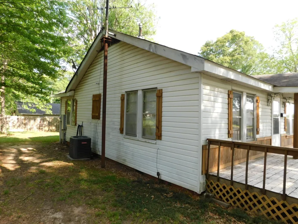 105 NW 2nd Springhill, LA 71075