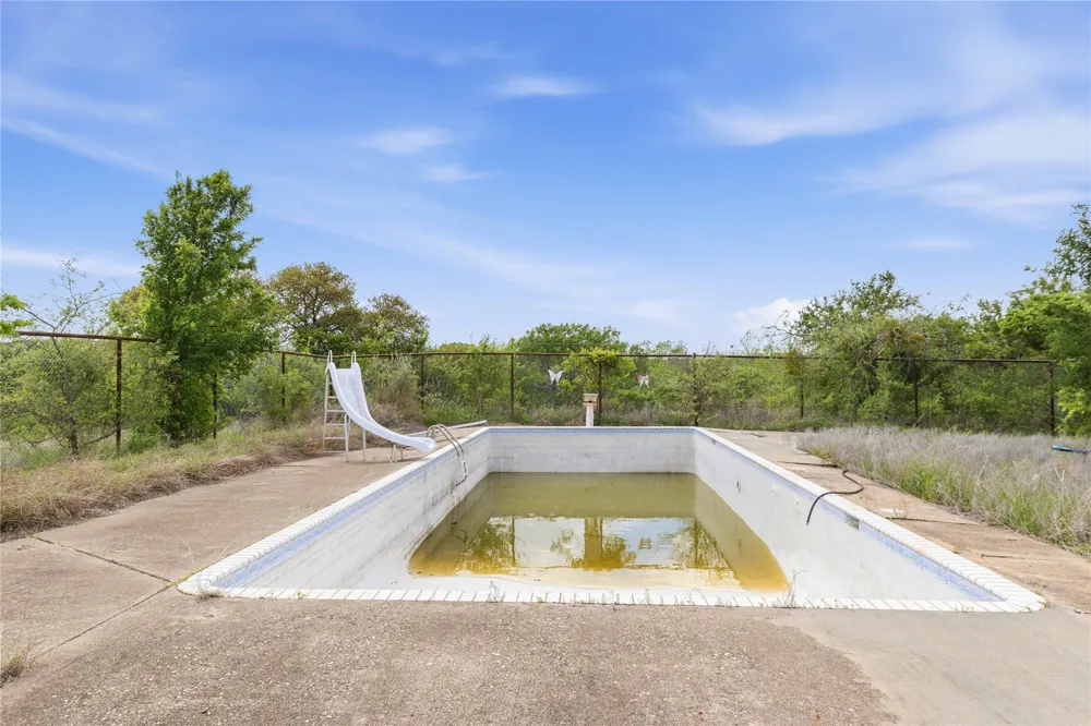 660 W County Road 549 Mullin, TX 76864
