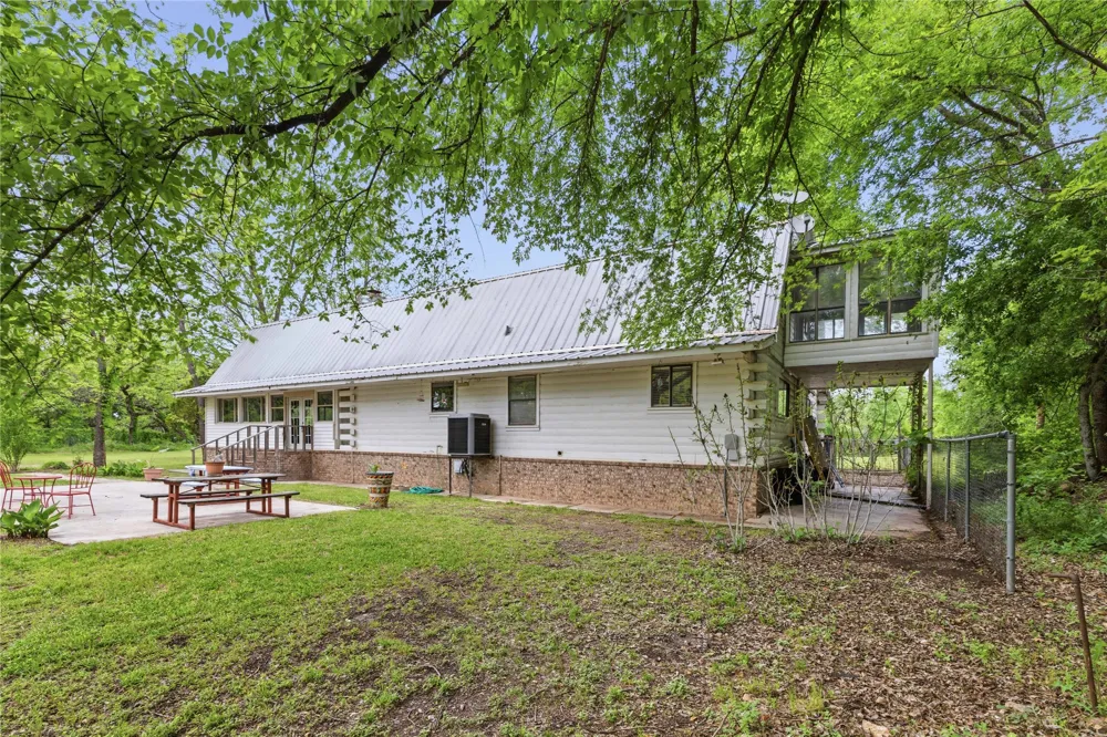 660 W County Road 549 Mullin, TX 76864
