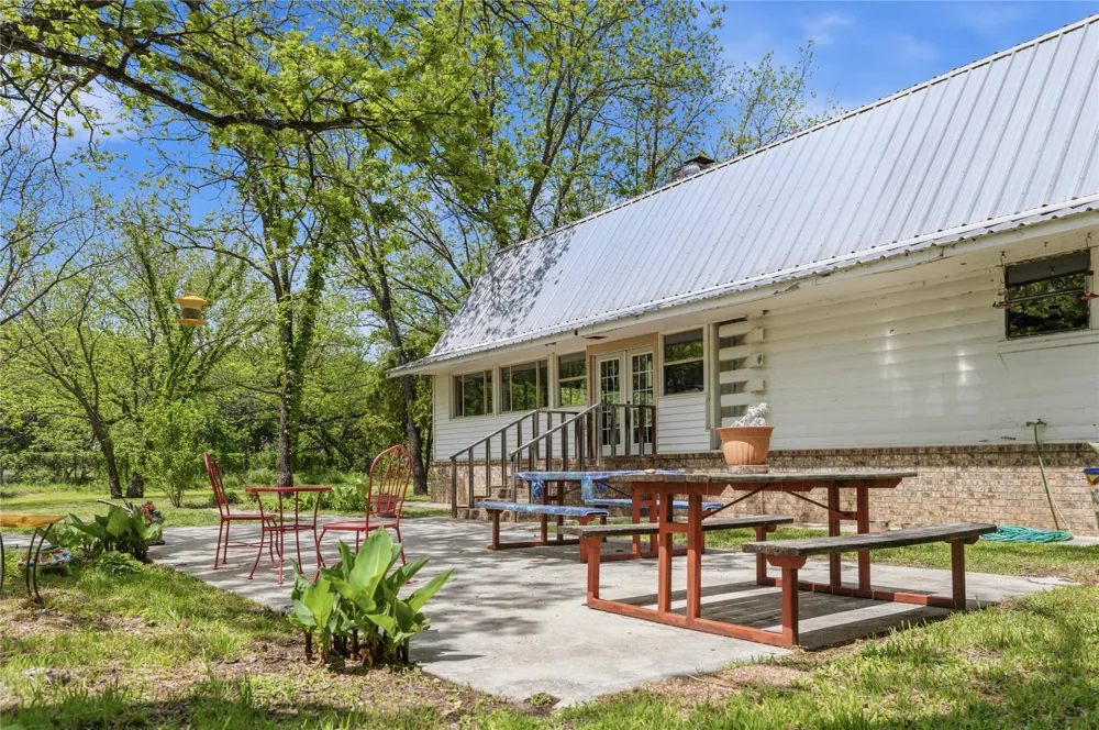 660 W County Road 549 Mullin, TX 76864