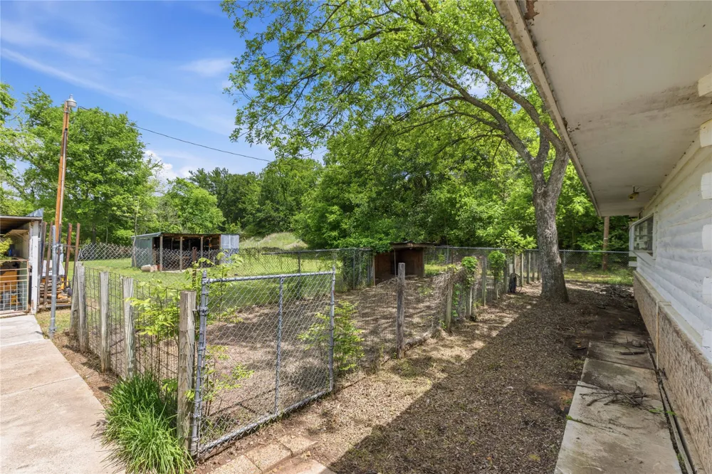 660 W County Road 549 Mullin, TX 76864