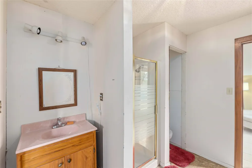660 W County Road 549 Mullin, TX 76864