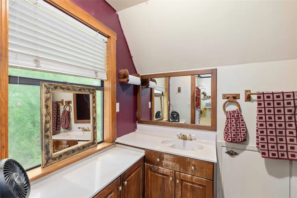 660 W County Road 549 Mullin, TX 76864
