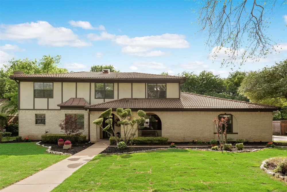 1903 Spirit Walk Mansfield, TX 76063