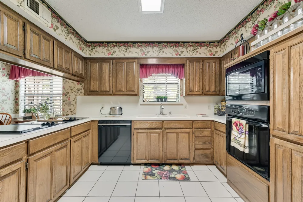 1903 Spirit Walk Mansfield, TX 76063