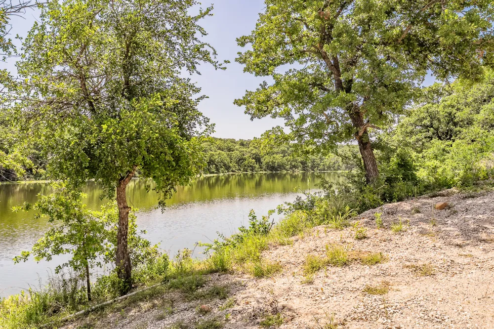8955 Wolf Hollow Millsap, TX 76066