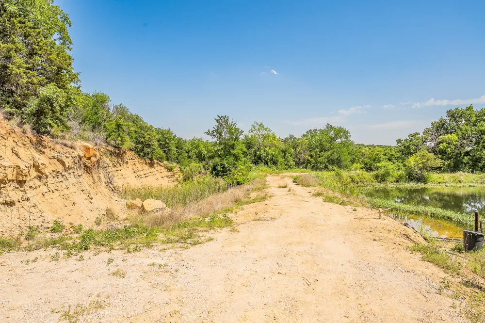 8955 Wolf Hollow Millsap, TX 76066