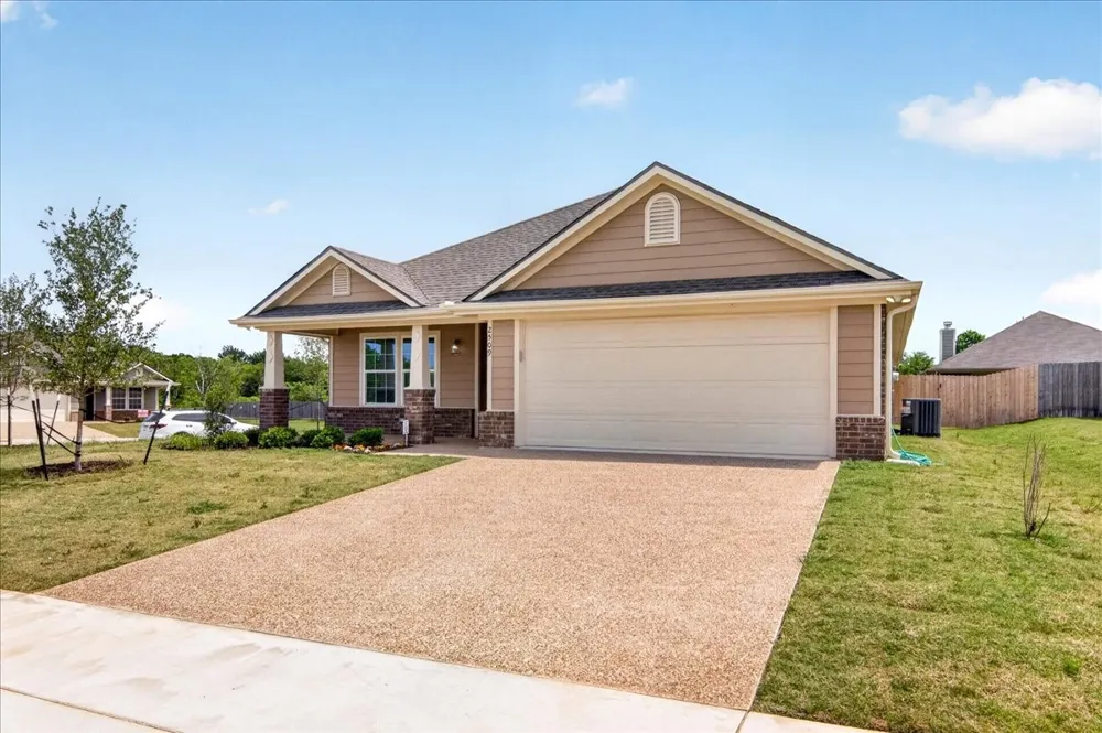 2509 Yoder Lane Robinson, TX 76706