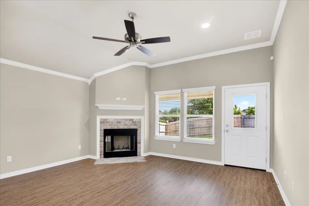 2509 Yoder Lane Robinson, TX 76706