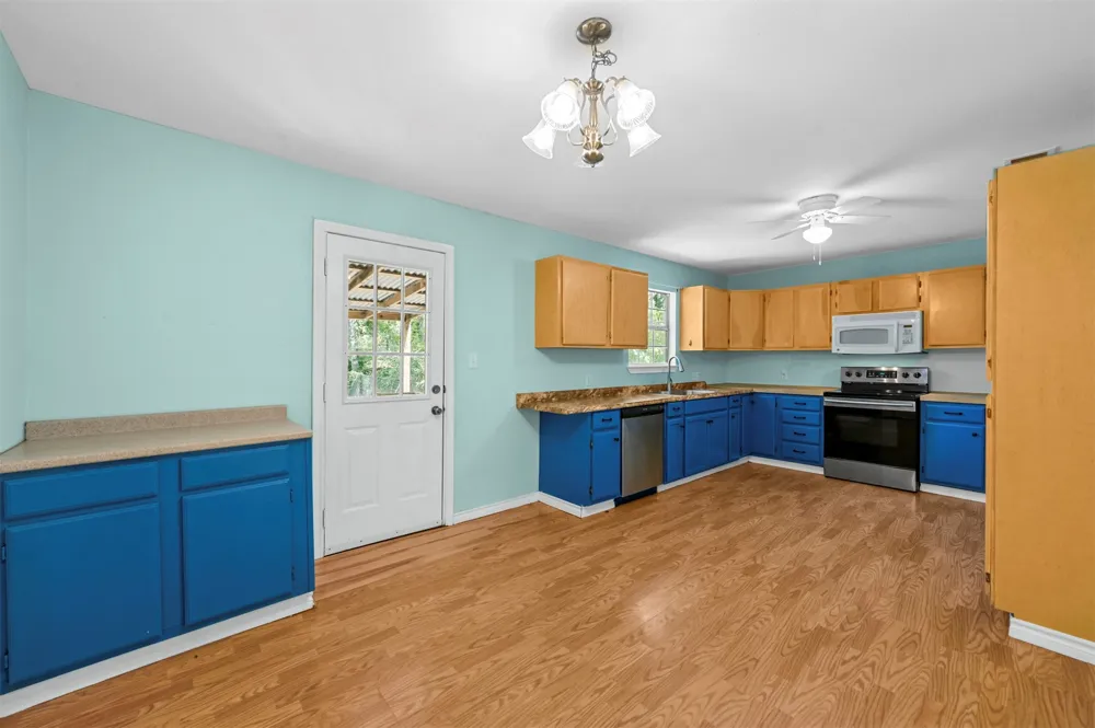 214 Wildflower Drive Gun Barrel City, TX 75156