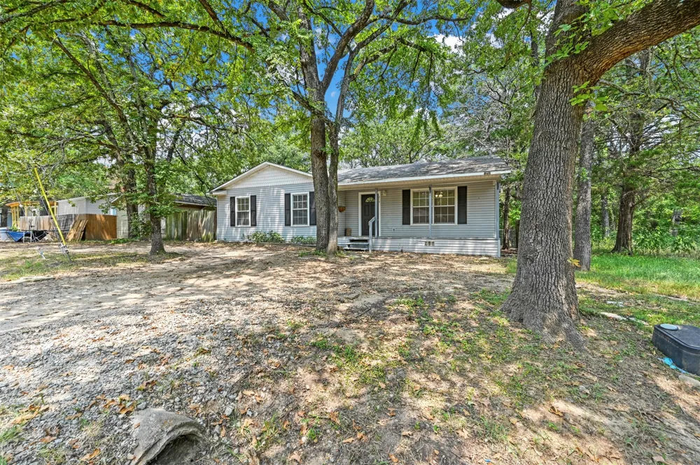 214 Wildflower Drive Gun Barrel City, TX 75156
