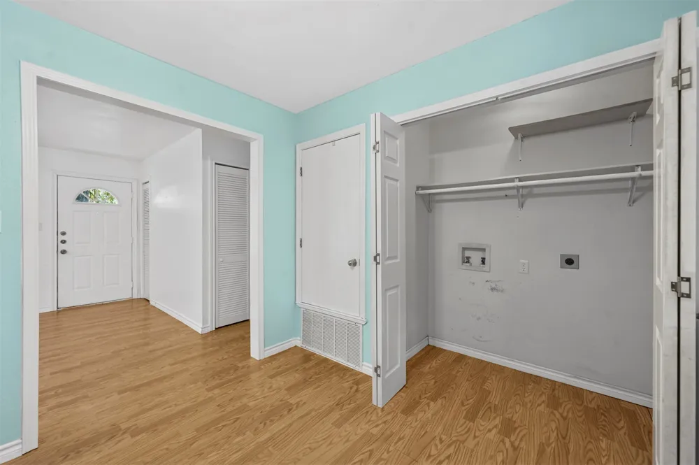 214 Wildflower Drive Gun Barrel City, TX 75156