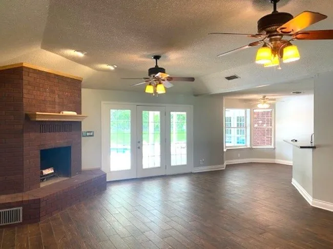 11466 St Hwy 31 E Murchison, TX 75778