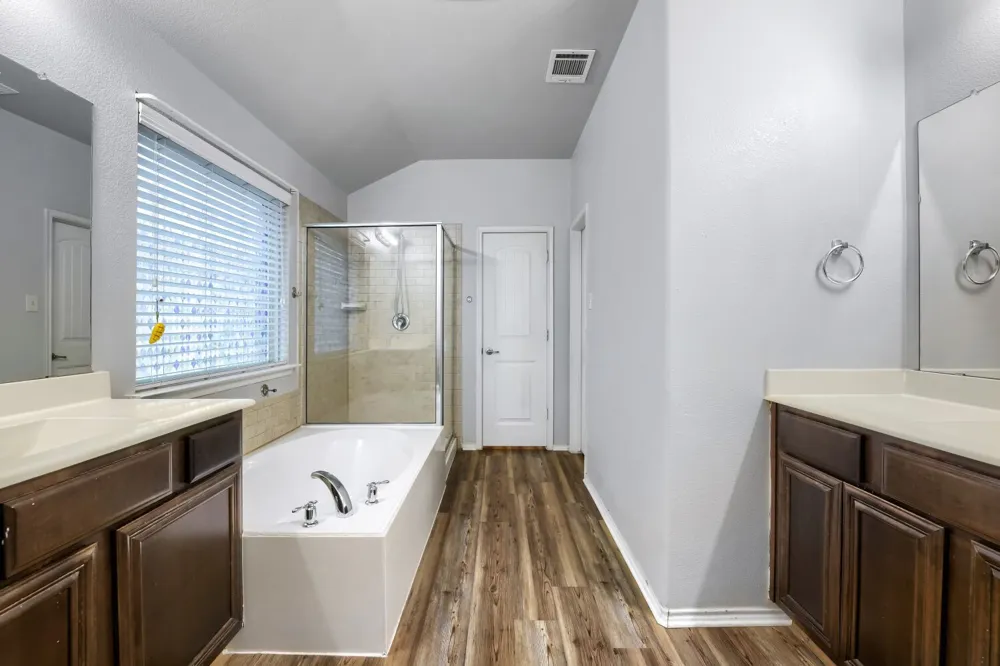 1513 Vermont Avenue Lancaster, TX 75134