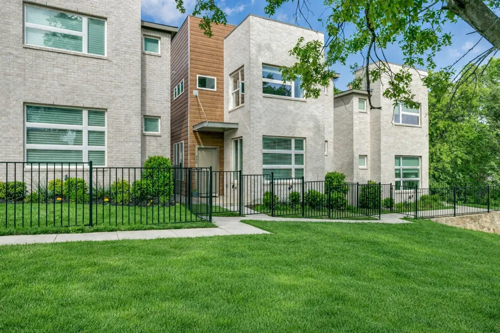 326 Oakbend Drive #16 Lewisville, TX 75067