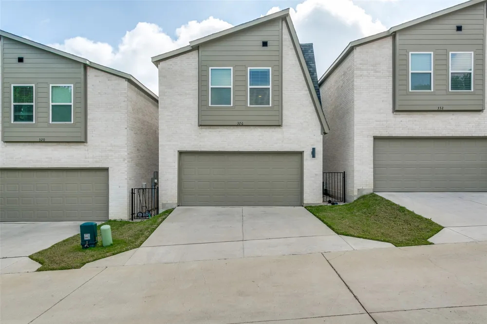 326 Oakbend Drive #16 Lewisville, TX 75067