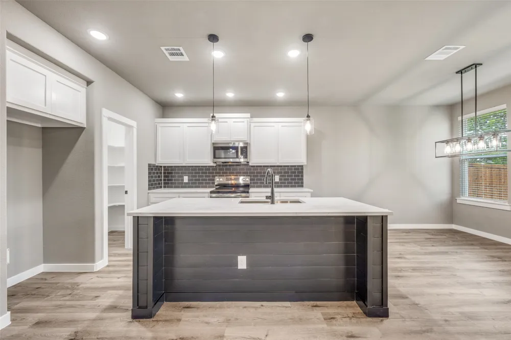 706 Turner Street Wolfe City, TX 75496