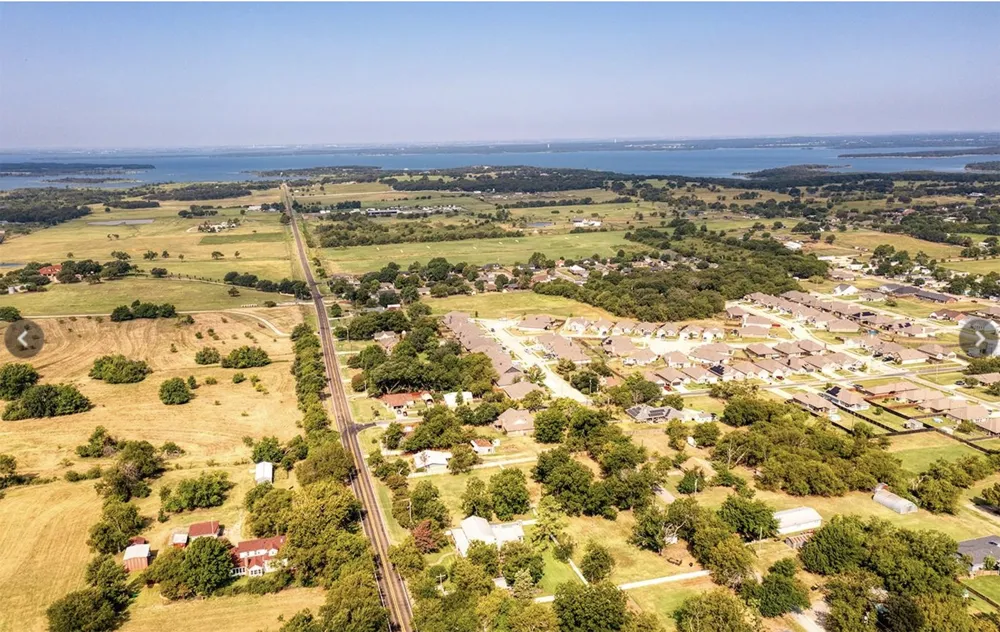 515 Eddleman Street Pilot Point, TX 76258