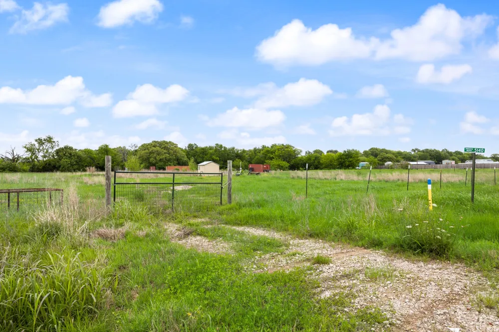 8248 Farm Road 2653 S Cumby, TX 75453