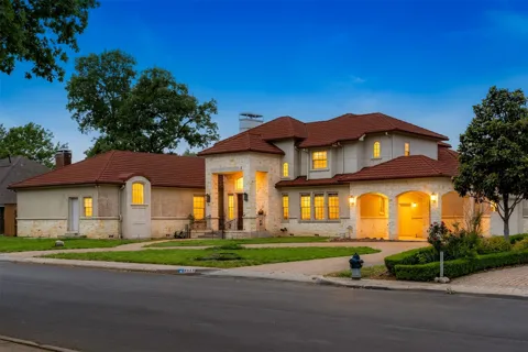 1513 Canyon Oaks Drive