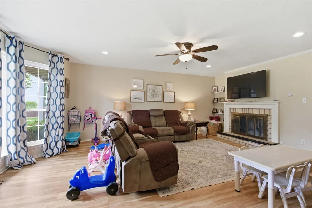 5852 Marina Drive #21 Garland, TX 75043