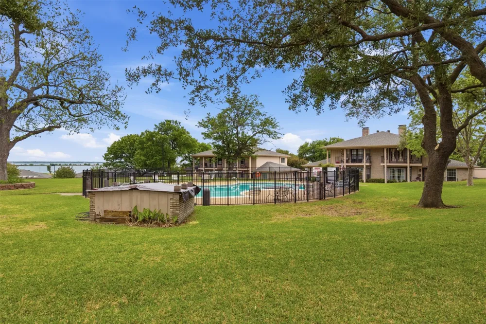 5852 Marina Drive #21 Garland, TX 75043