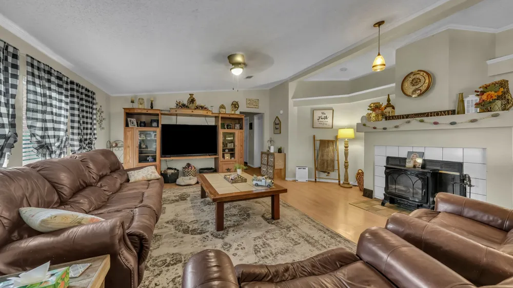 303 Private Road 3365 Boyd, TX 76023