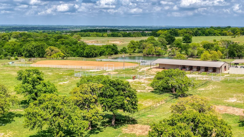 303 Private Road 3365 Boyd, TX 76023
