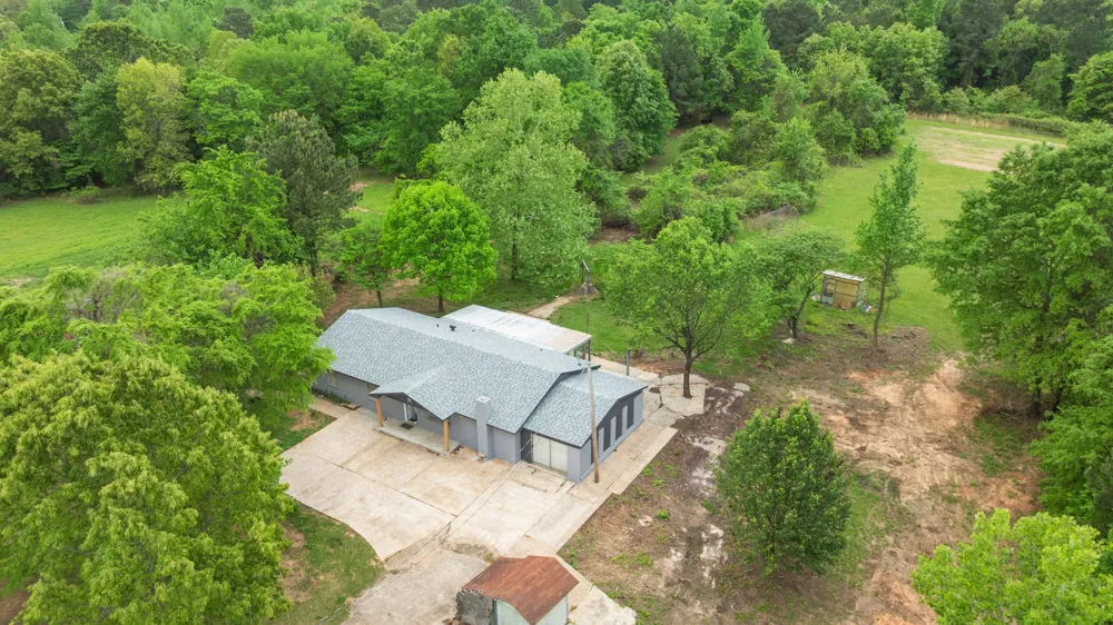 3546 E 2000 ROAD Sawyer, OK 74735