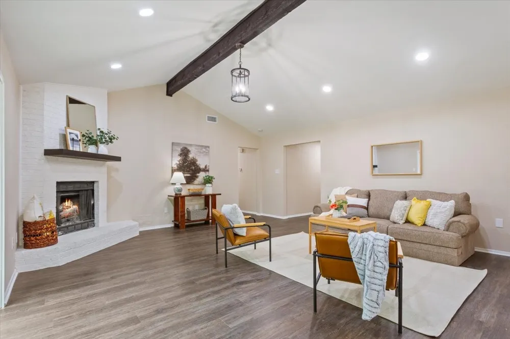 329 Applewood Lane Hewitt, TX 76643