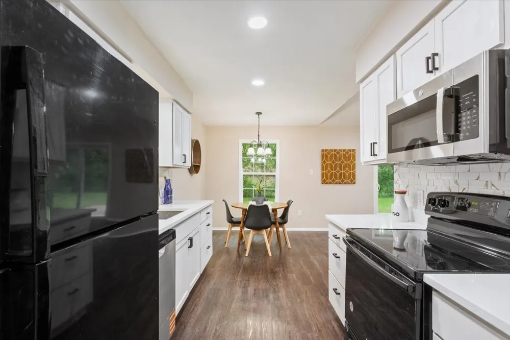 329 Applewood Lane Hewitt, TX 76643