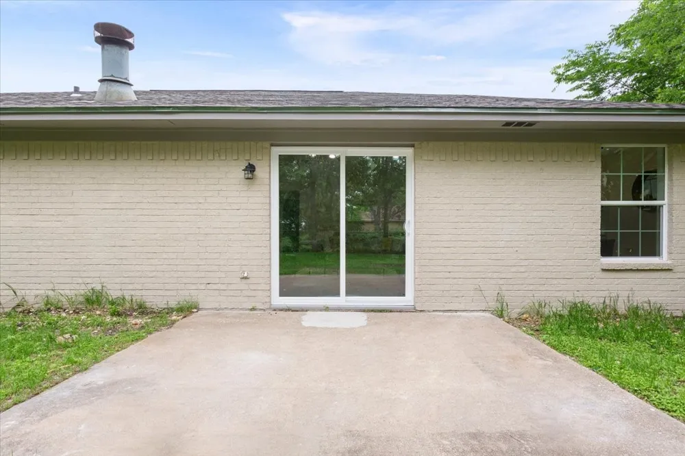 329 Applewood Lane Hewitt, TX 76643