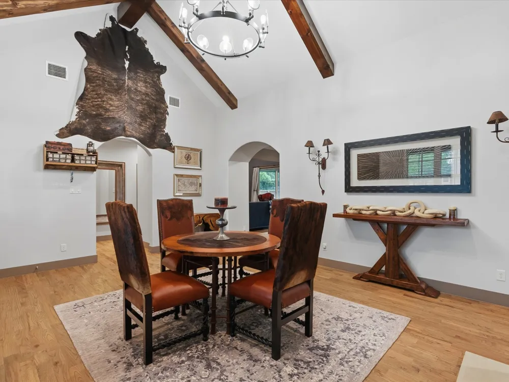 2965 Eric Lane Farmers Branch, TX 75234