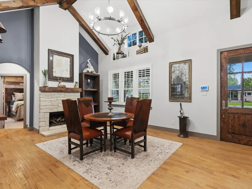 2965 Eric Lane Farmers Branch, TX 75234