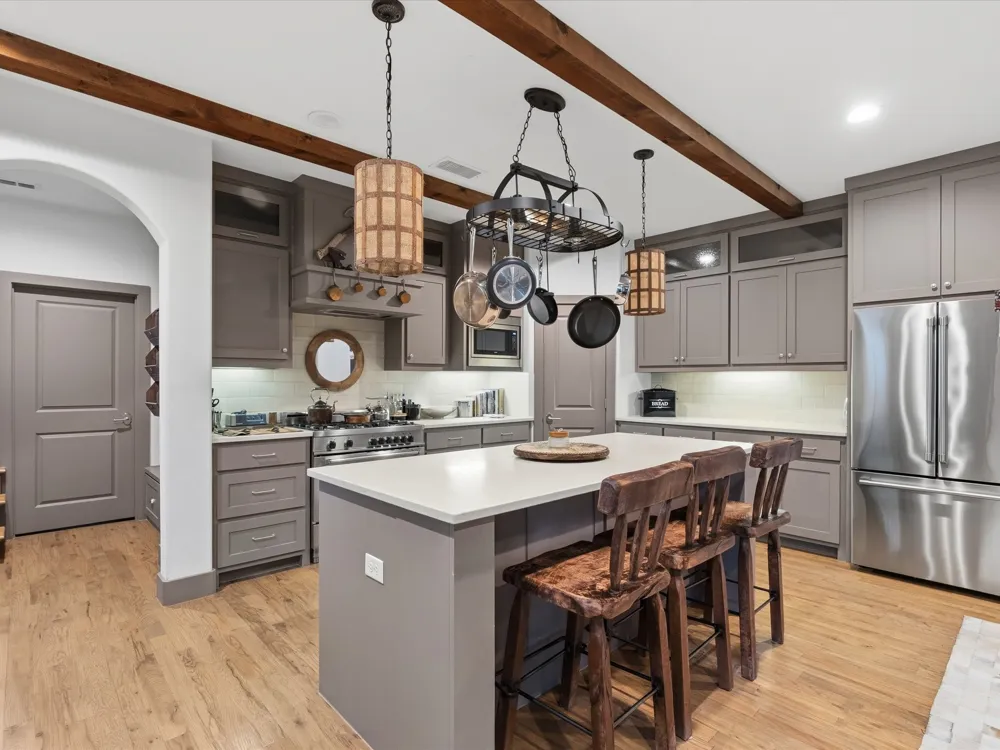 2965 Eric Lane Farmers Branch, TX 75234